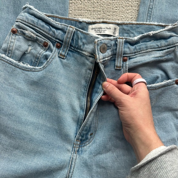 Abercrombie and Fitch Jeans - Picture 3 of 5